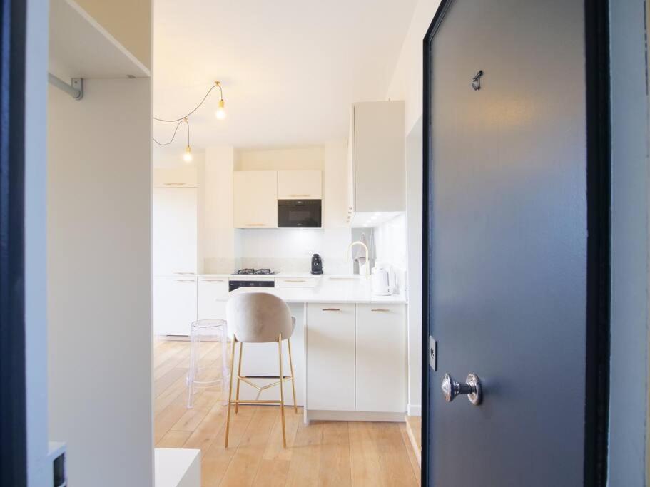 Charme Et Modernite Au Coeur Du Quartier St Louis Apartman Versailles Kültér fotó