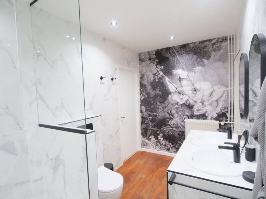 Charme Et Modernite Au Coeur Du Quartier St Louis Apartman Versailles Kültér fotó